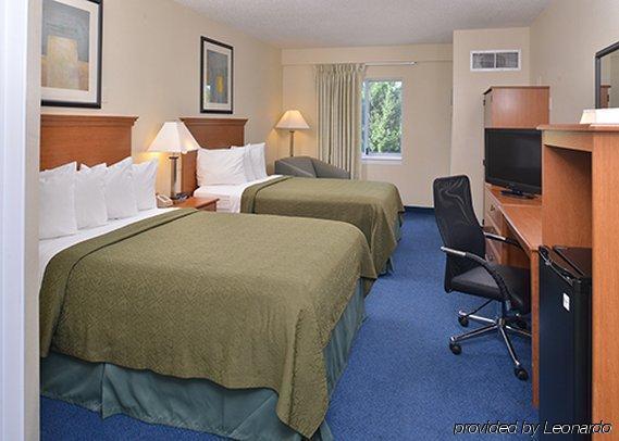 Days By Wyndham Penn State Hotel 2*