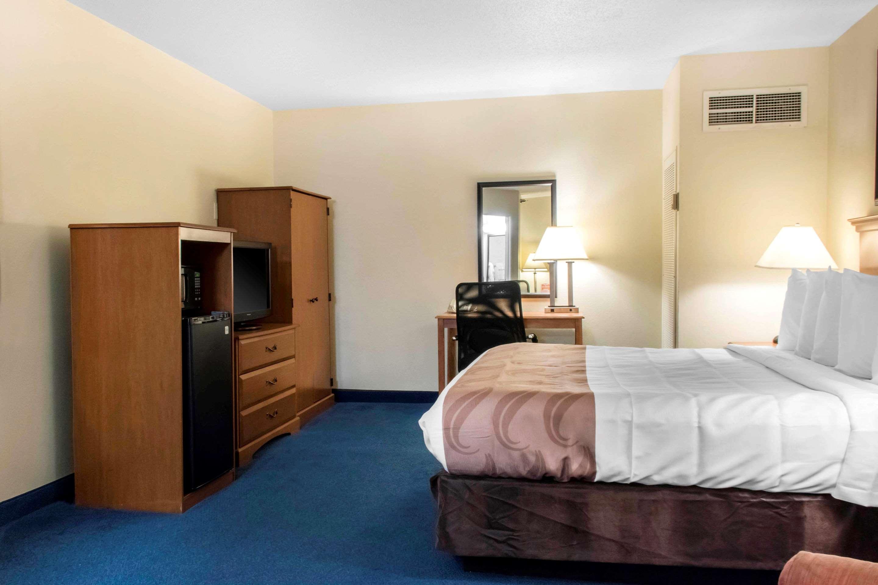 Days By Wyndham Penn State Hotel 2*