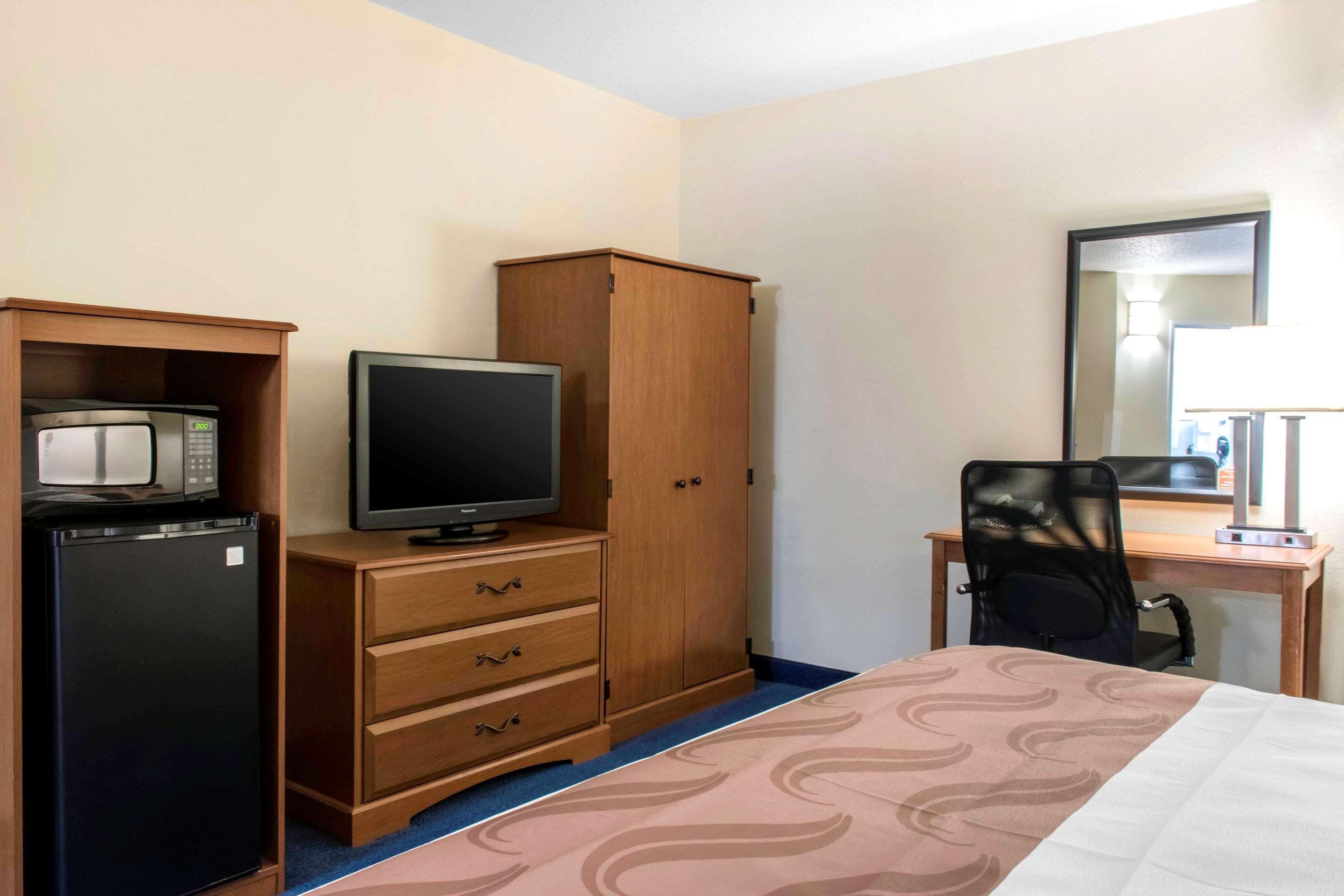 Days By Wyndham Penn State Hotel