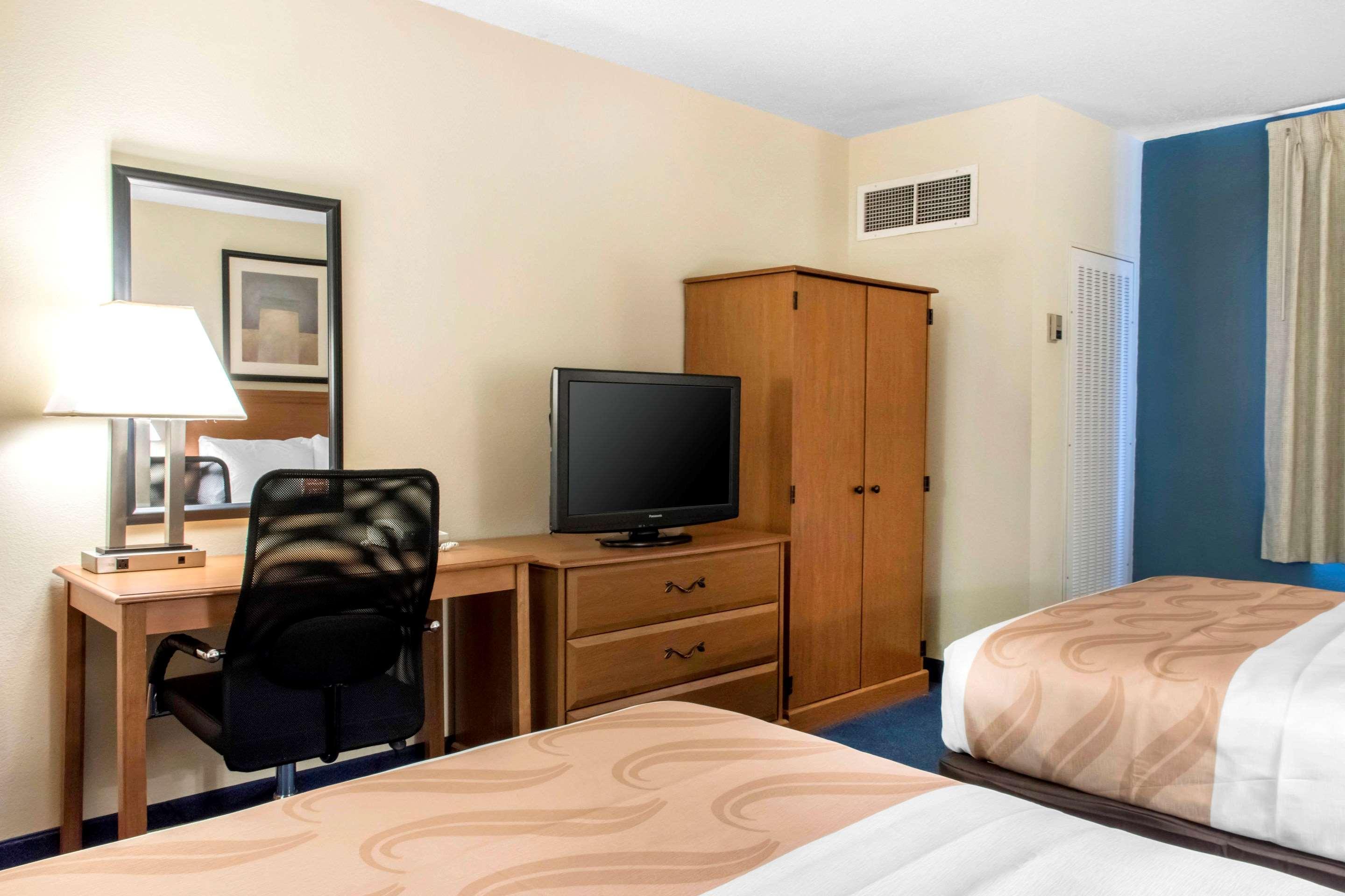 Days By Wyndham Penn State Hotel 2*