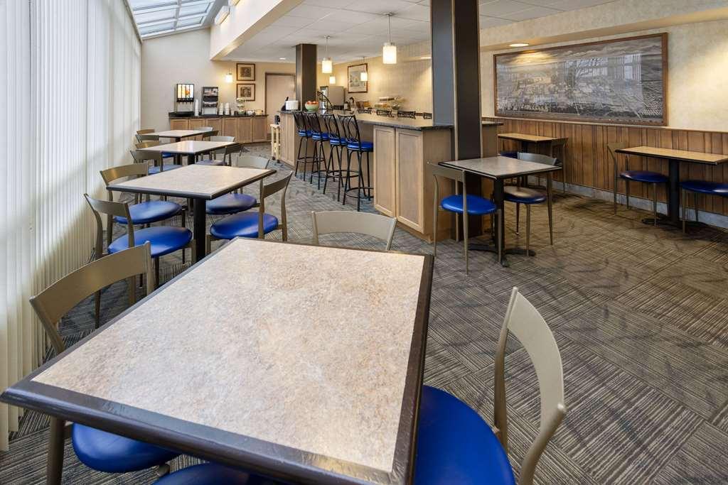 Days By Wyndham Penn State 2*