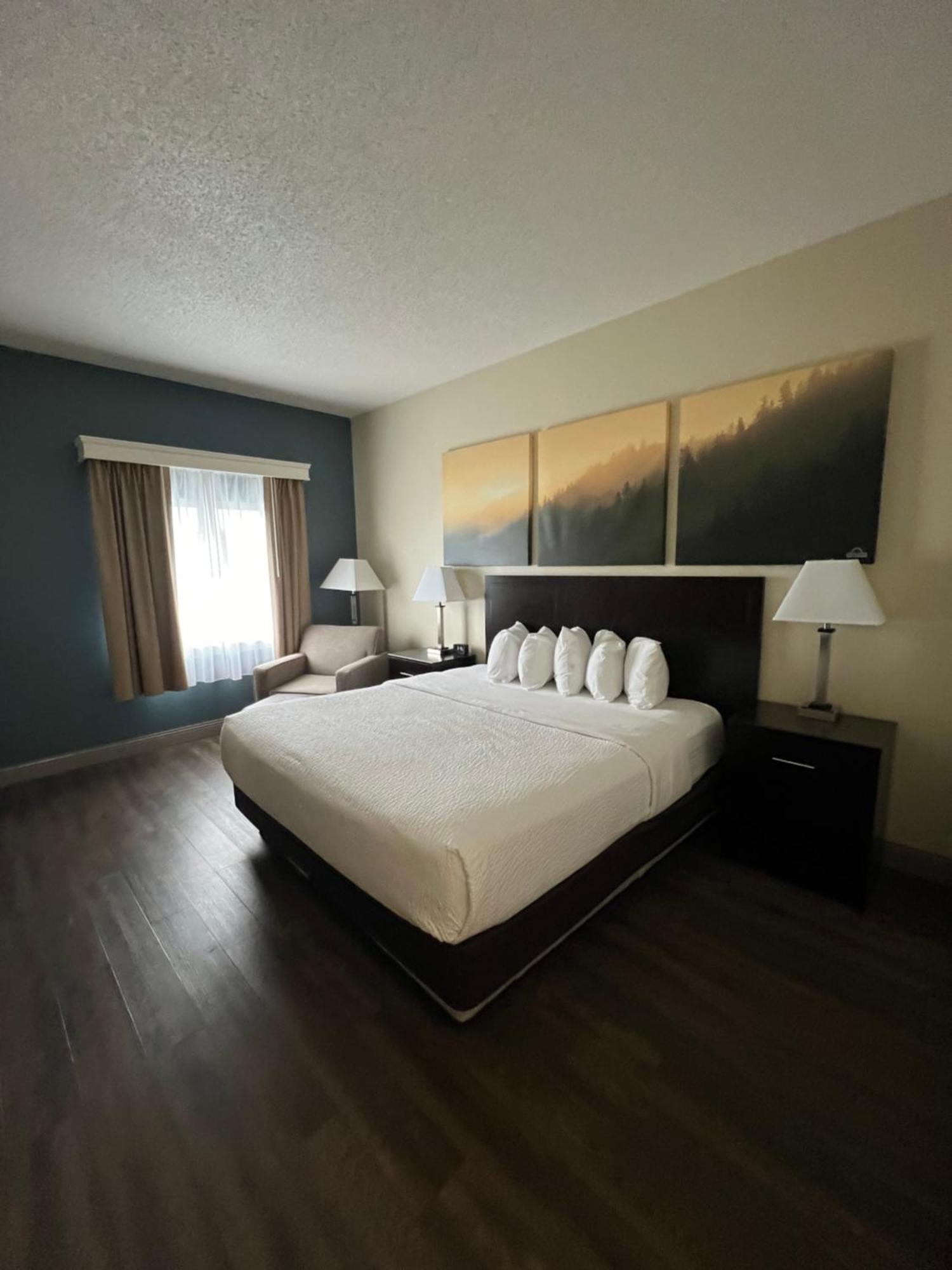 Hotel Days By Wyndham Penn State