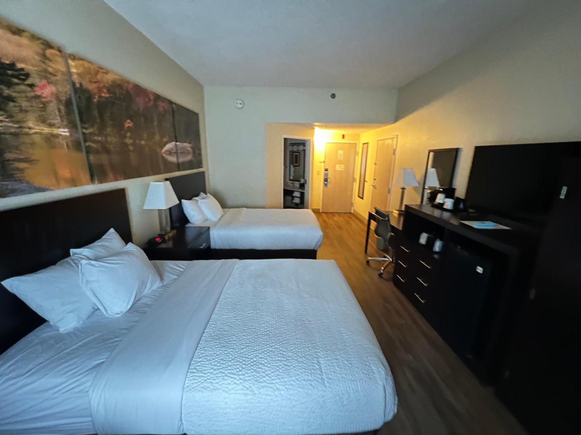 Days By Wyndham Penn State Hotel