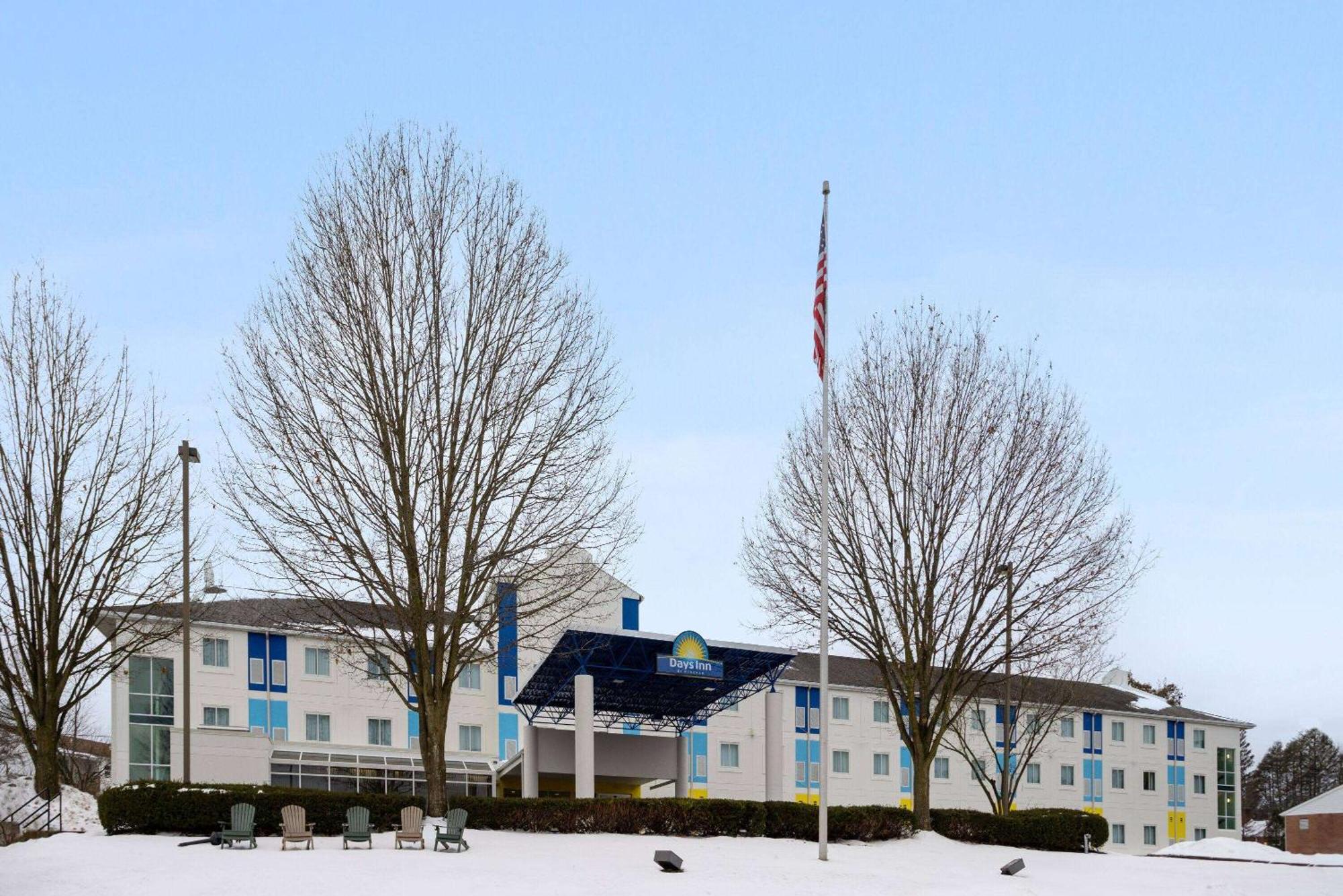 Days By Wyndham Penn State Hotel 2*